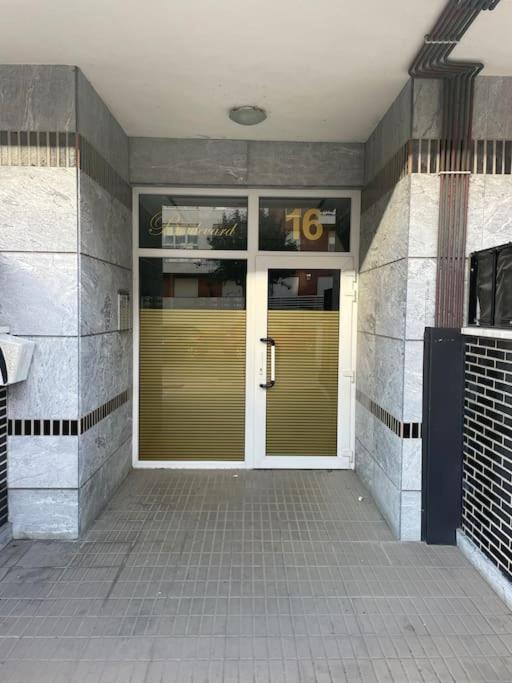 Apartamento Centro Con Garaje كاسترو أورديالس المظهر الخارجي الصورة