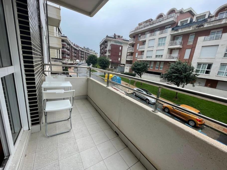 Apartamento Centro Con Garaje كاسترو أورديالس المظهر الخارجي الصورة